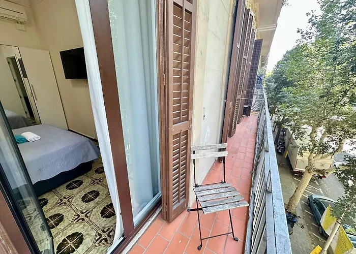 Diputacion Bed & Breakfast Barcelona